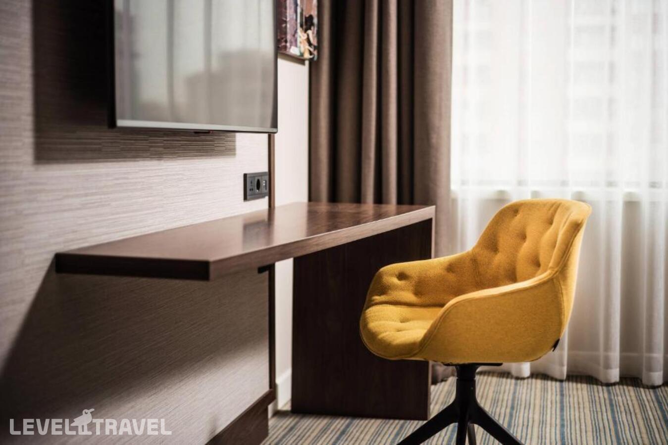 фотографии номера Стандартный с видом на город отеля Courtyard By Marriott Baku в Азербайджан(Баку) - фото №2