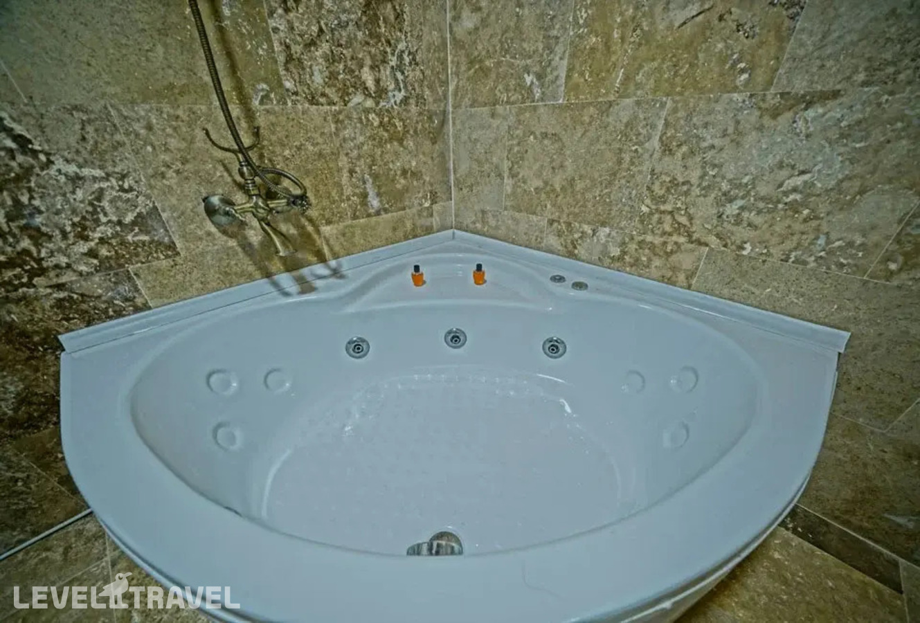 фотографии номера Двухместный номер Cave Jacuzzi двуспальная кровать отеля Cappa Cave Hotel в Турция(Гёреме) - фото №9