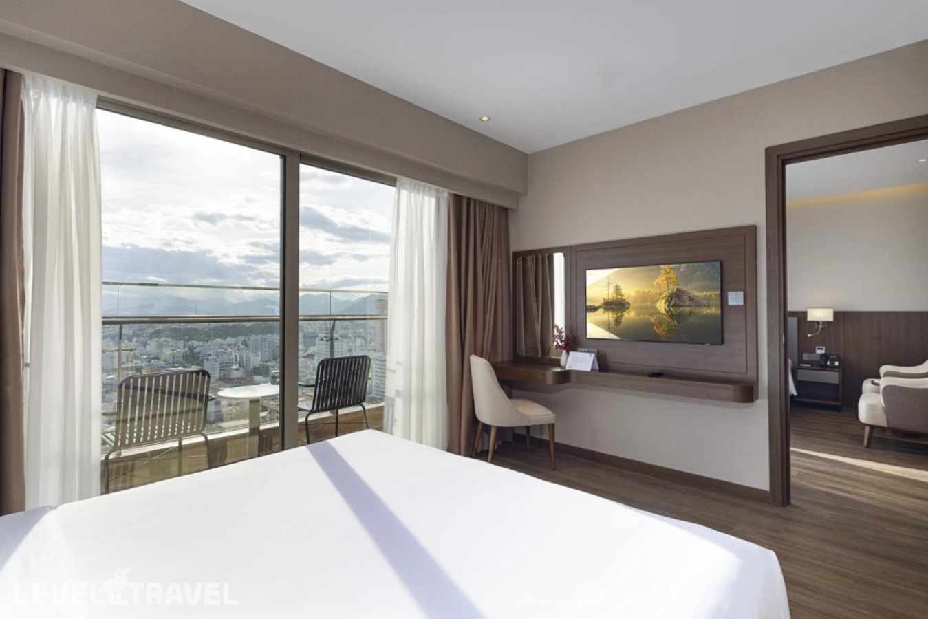 фотографии номера Четырехместный семейный отеля Annova Hotel Nha Trang в Вьетнам(Нячанг) - фото №3
