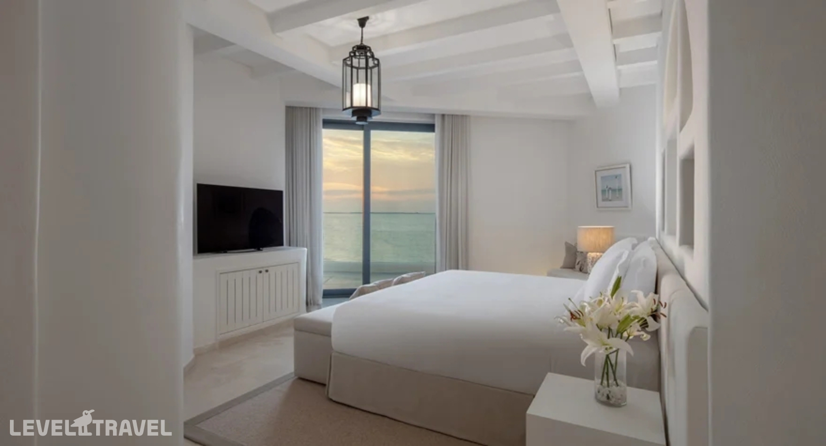 фотографии номера Номер Oia с видом на море отеля Anantara Retreat Santorini Abu Dhabi (Adults Only 18+) в ОАЭ(Абу-Даби) - фото №1