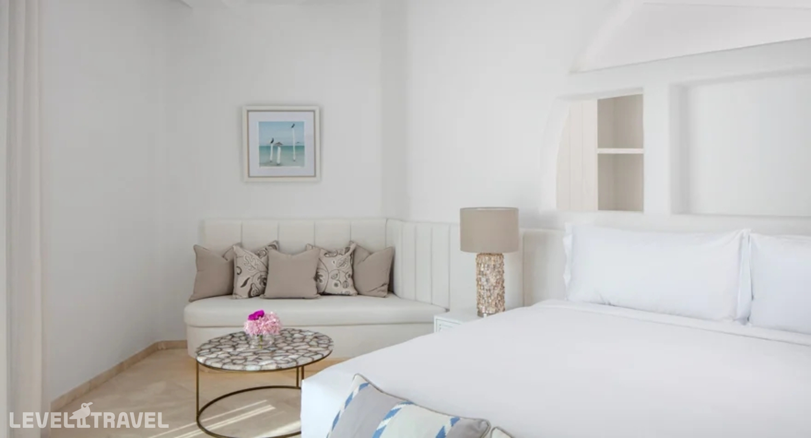 фотографии номера Номер Oia с видом на море отеля Anantara Retreat Santorini Abu Dhabi (Adults Only 18+) в ОАЭ(Абу-Даби) - фото №3