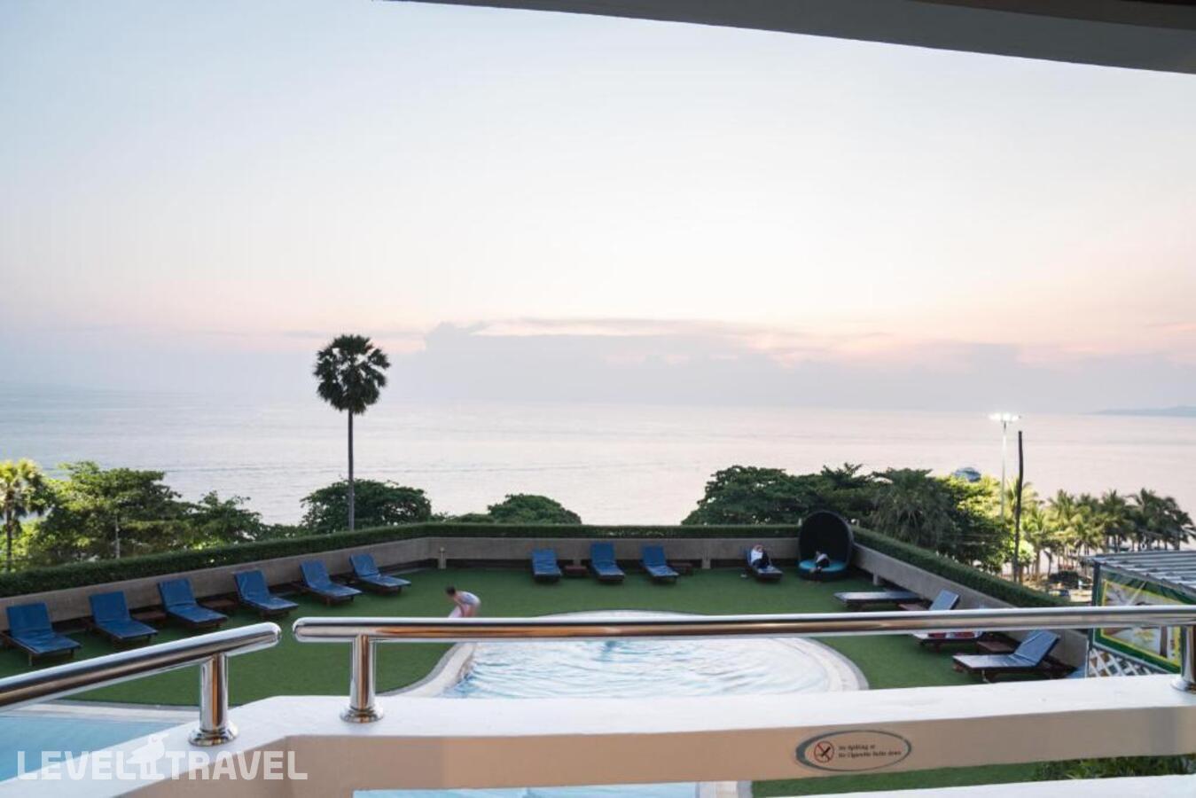 фотографии номера Делюкс (две односпальные кровати) отеля Grand Jomtien Palace Hotel в Таиланд(Джомтьен) - фото №14