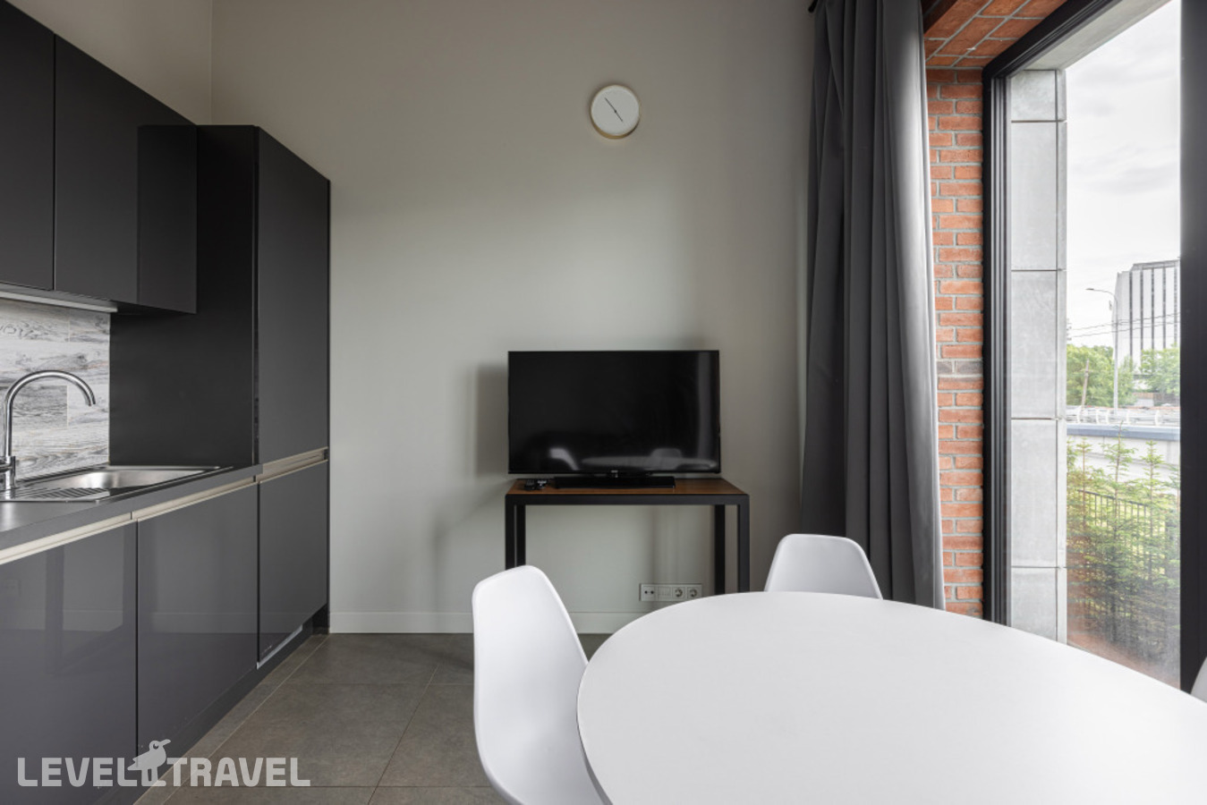 фотографии номера Пятиместные апартаменты с видом на город отеля SV Loft Apartments (СВ Лофт Апартментс) в Россия(Василеостровский район) - фото №7