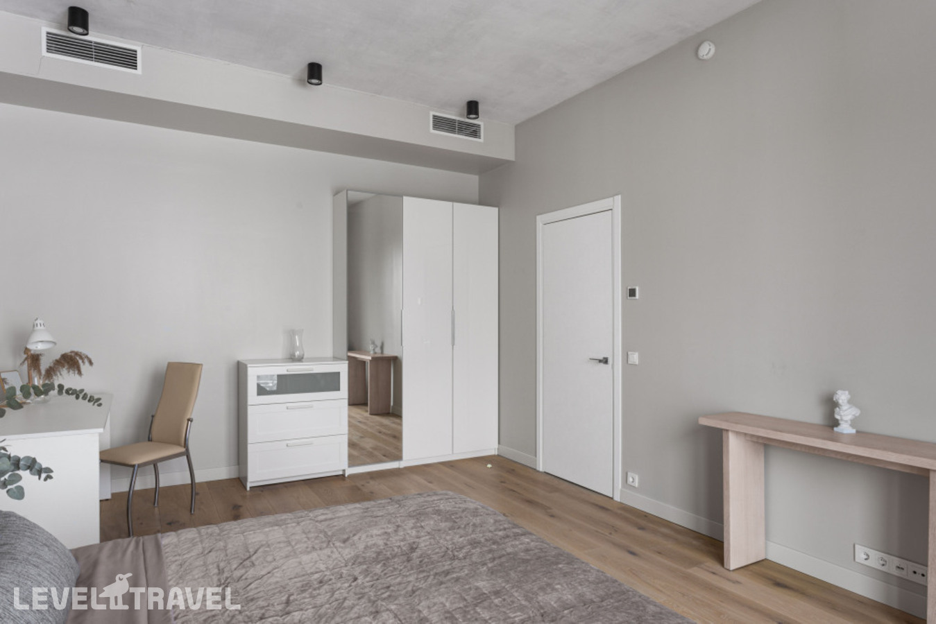 фотографии номера Четырёхместные апартаменты Deluxe с видом на город отеля SV Loft Apartments (СВ Лофт Апартментс) в Россия(Василеостровский район) - фото №8