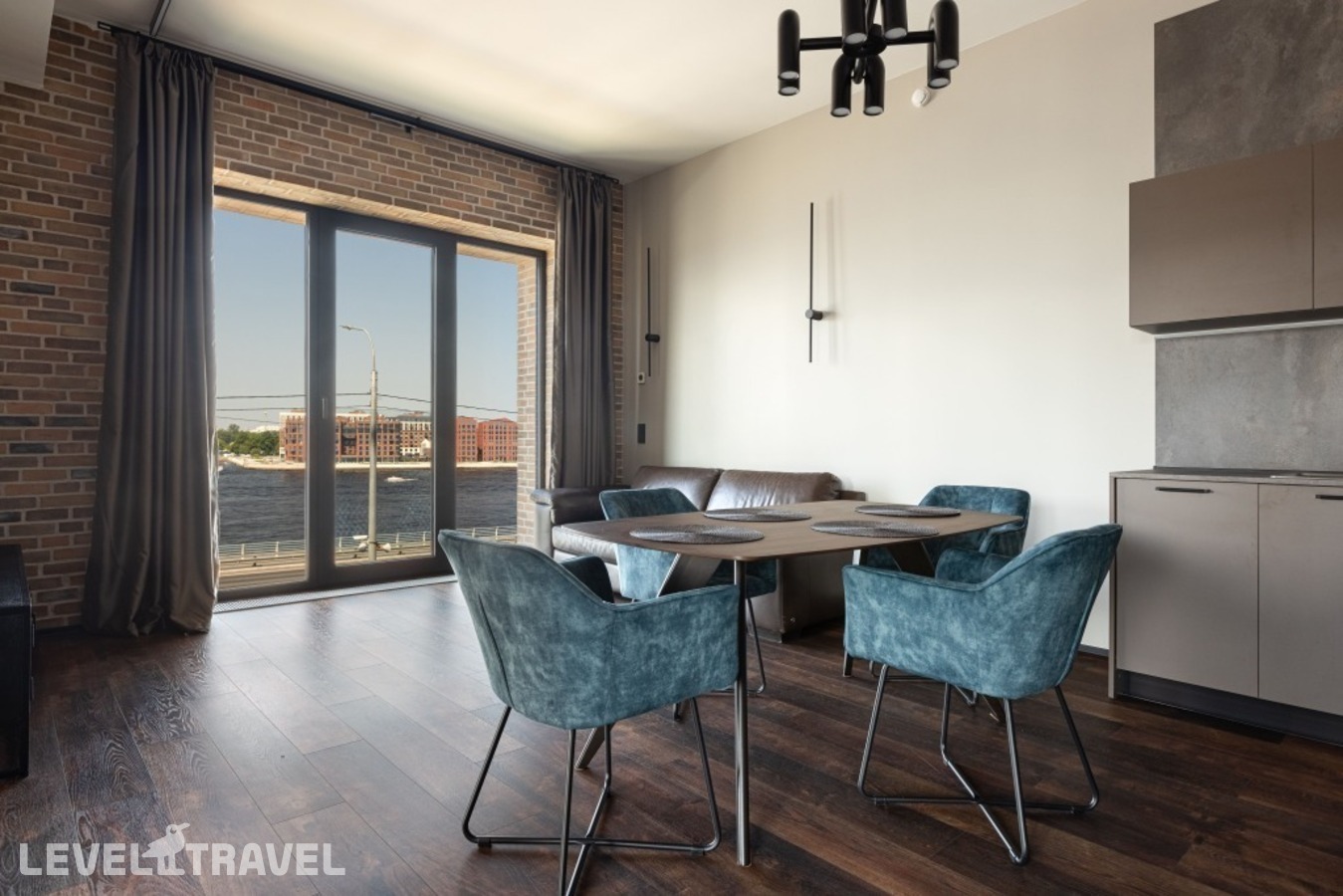 фотографии номера Пятиместные апартаменты Lux с видом на реку отеля SV Loft Apartments (СВ Лофт Апартментс) в Россия(Василеостровский район) - фото №7