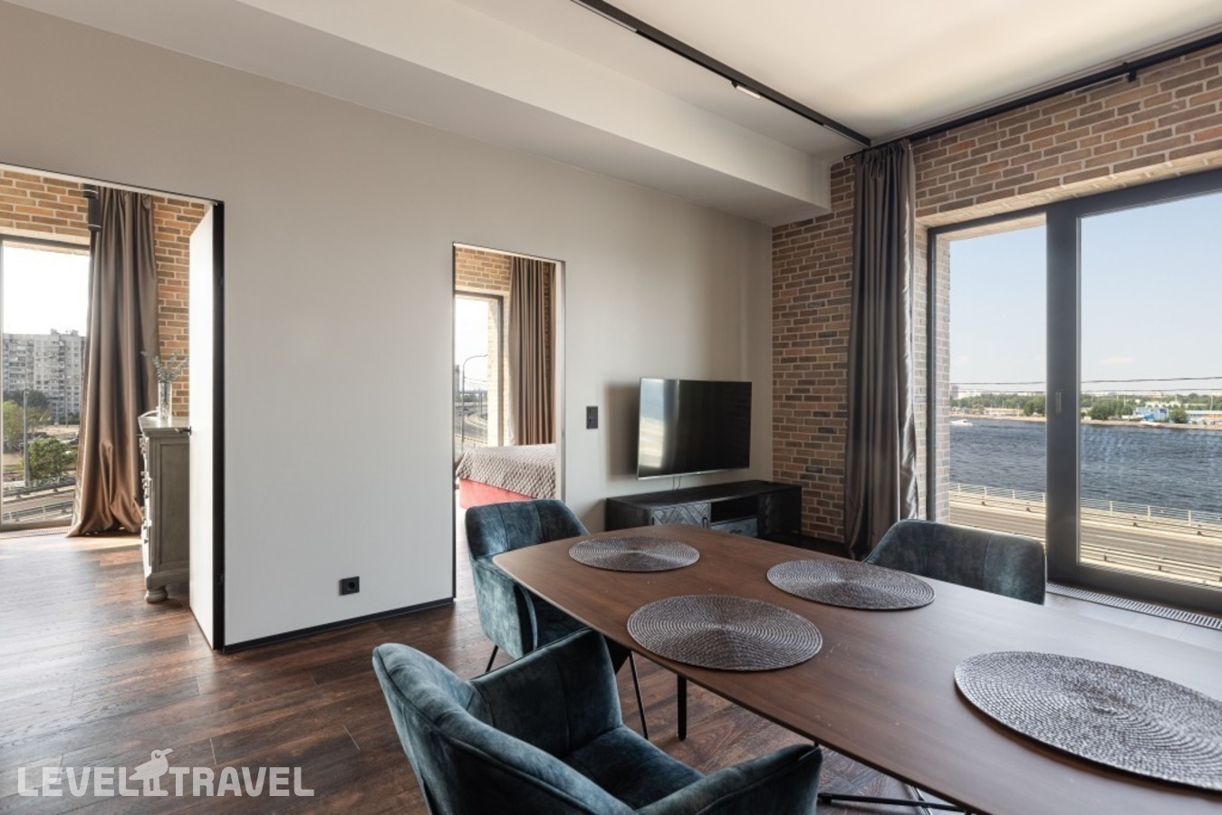 фотографии номера Пятиместные апартаменты Lux с видом на реку отеля SV Loft Apartments (СВ Лофт Апартментс) в Россия(Василеостровский район) - фото №11