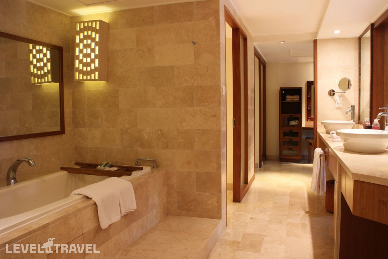 фотографии номера Двухместный люкс клубный Executive двуспальная кровать отеля Grand Hyatt Bali в Индонезия(Нуса Дуа) - фото №10