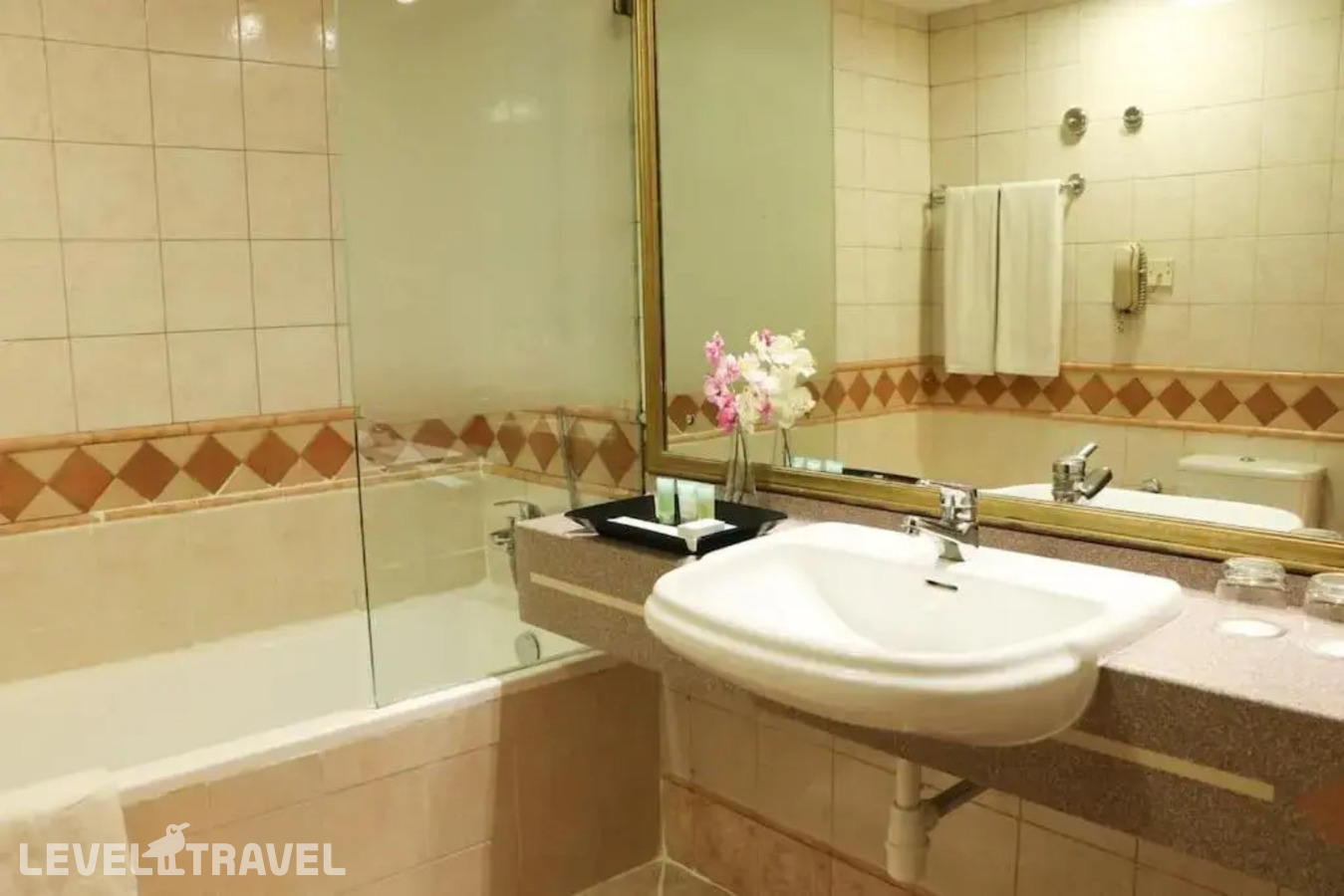 фотографии номера Студия отеля Al Manar Grand Hotel Apartments в ОАЭ(Бар Дубай) - фото №6