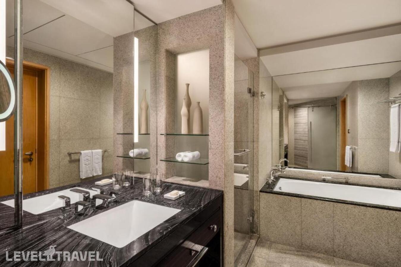фотографии номера Делюкс (две односпальные кровати) отеля Shangri-La Hotel Dubai Sheikh Zayed Road в ОАЭ(Дубай Джумейра) - фото №4