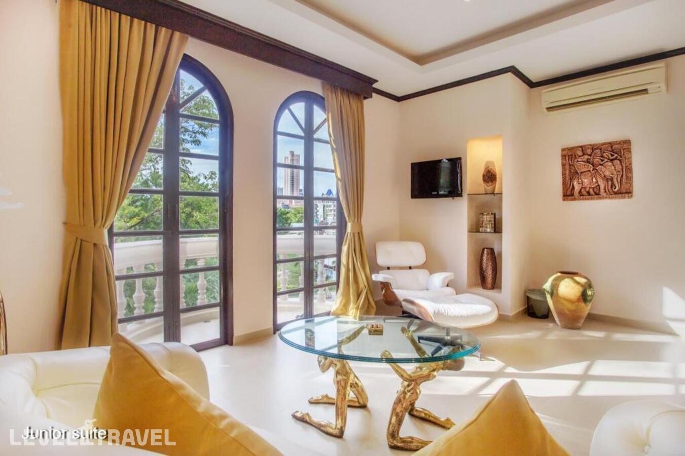 фотографии номера Улучшенный номер отеля Poseidon Boutique Hotel в Таиланд(Джомтьен) - фото №1