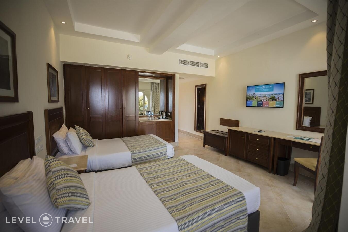 фотографии номера Делюкс (две односпальные кровати) отеля Sunrise Diamond Beach Resort в Египет(Шарм-эль-Шейх) - фото №1
