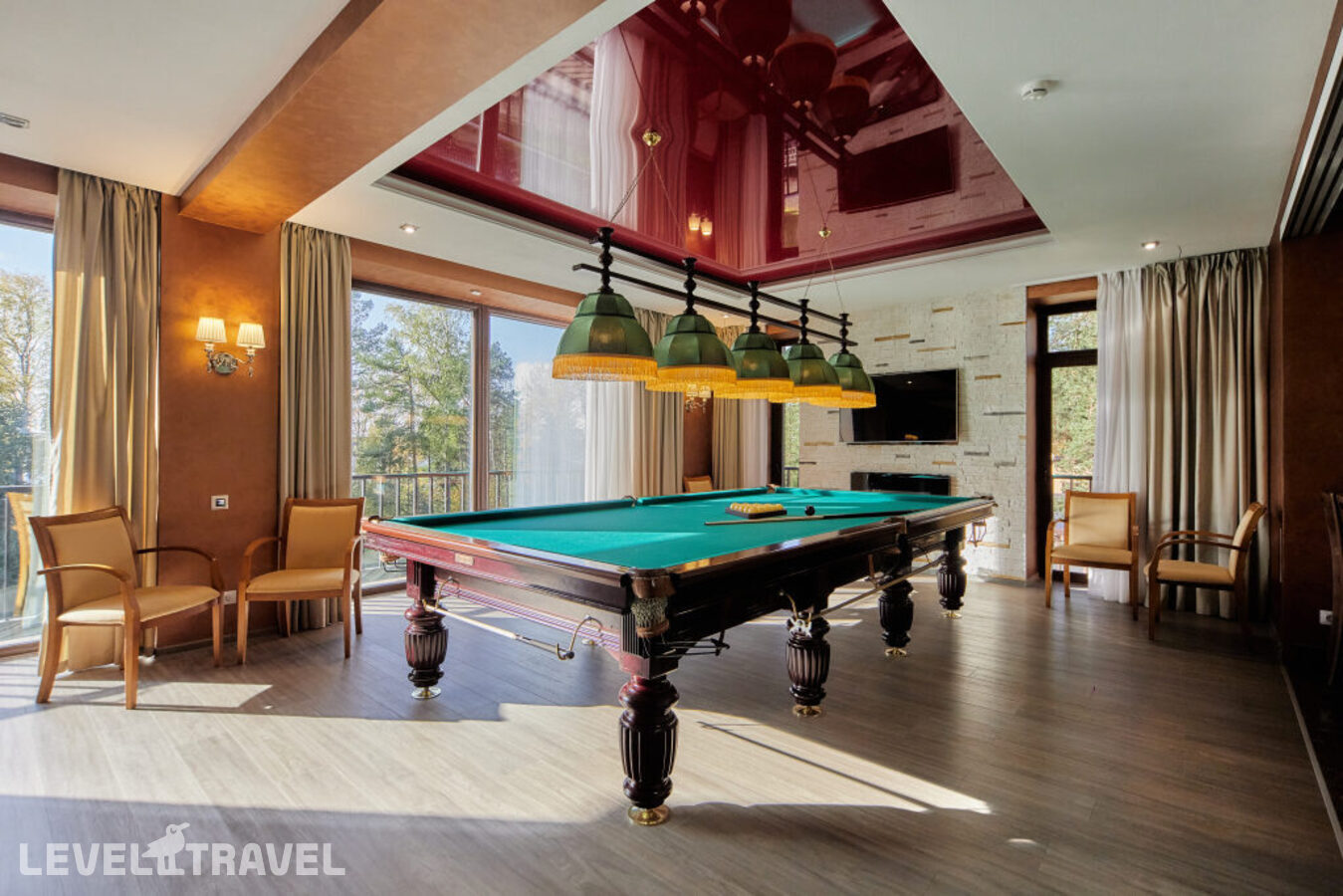 фотографии номера Вилла Luxury с балконом и с красивым видом из окна отеля Резиденция Северный Сад Загородный Отель в Россия(Косалма) - фото №3