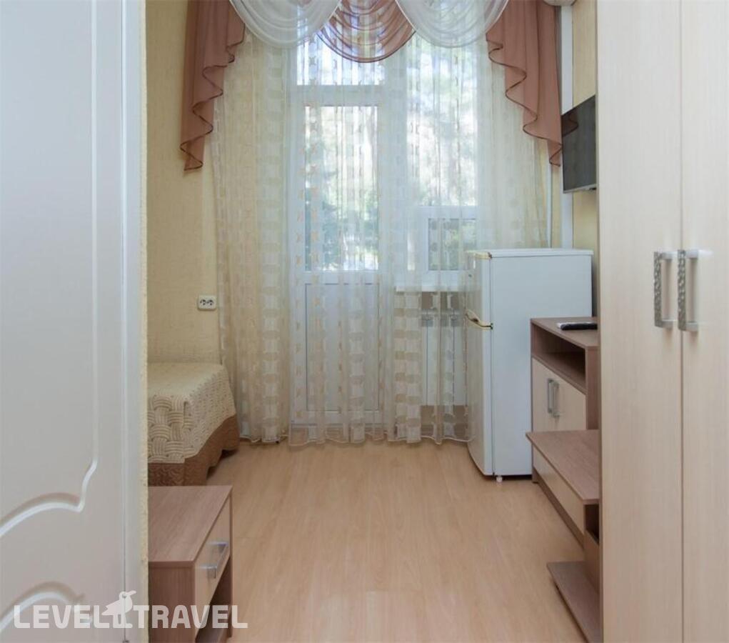 фотографии номера Двухместный номер Эконом 2 отдельные кровати отеля Пансионат Гренада в Россия(Лазаревское) - фото №2