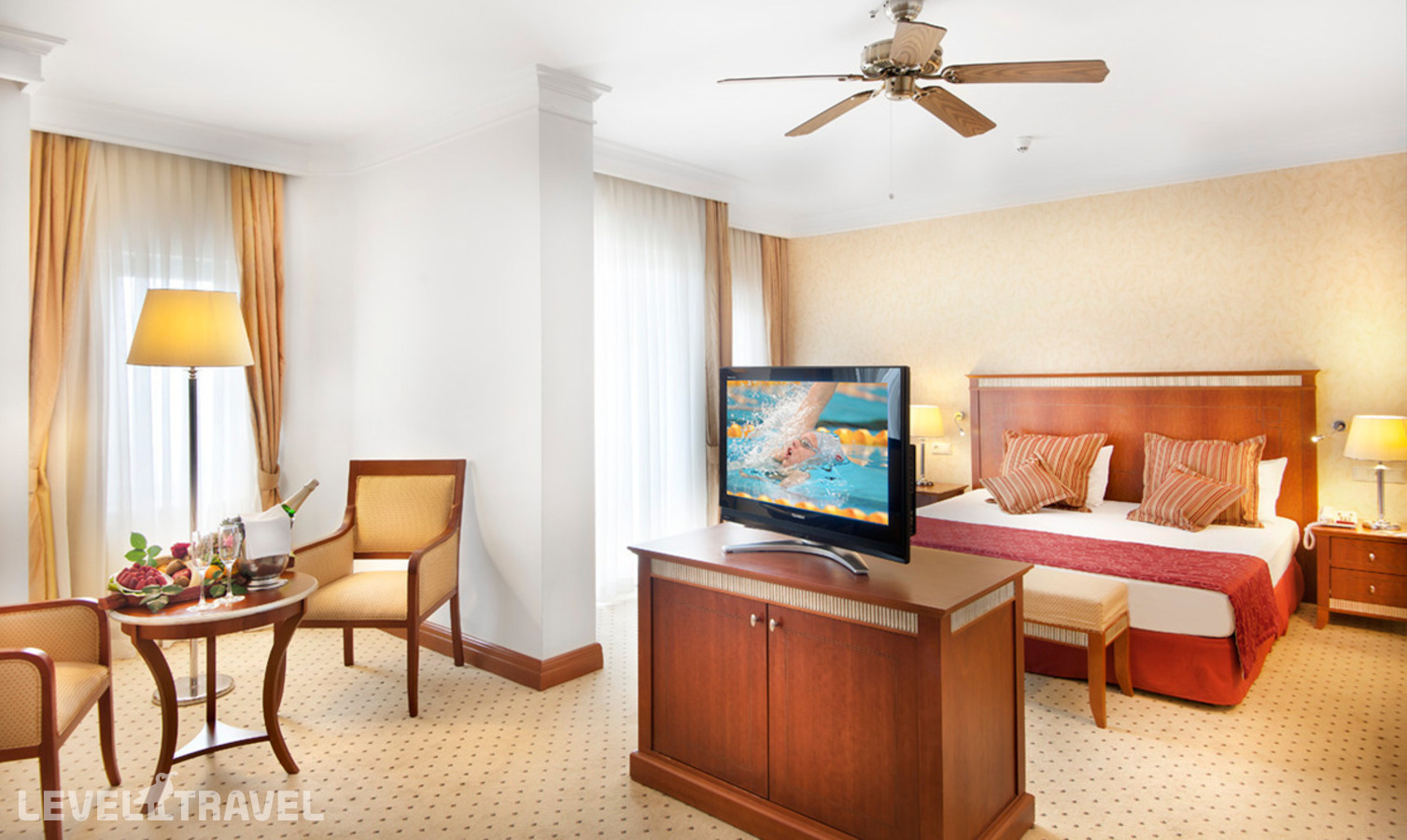 Делюкс с частичным видом на море — фото 2