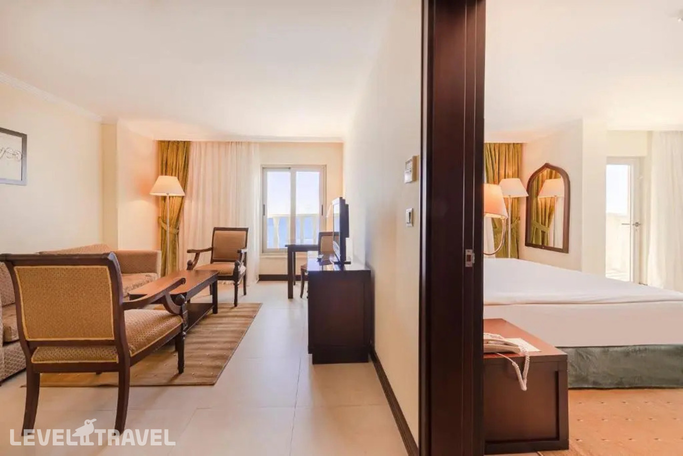 фотографии номера Люкс с фронтальным видом на море отеля Crowne Plaza Antalya Hotel в Турция(Коньяалты) - фото №3