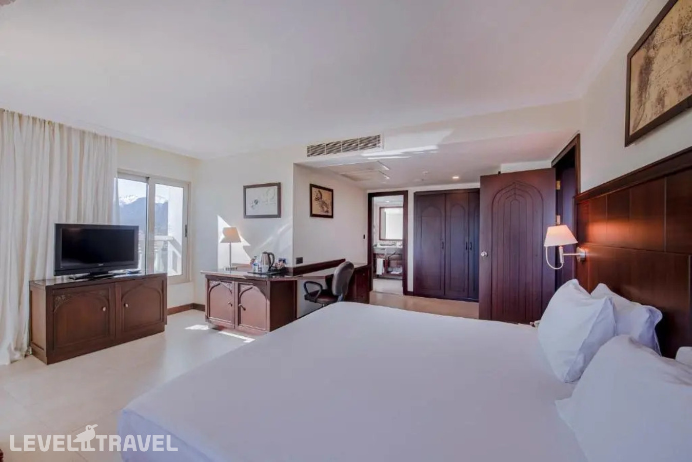фотографии номера Люкс с фронтальным видом на море отеля Crowne Plaza Antalya Hotel в Турция(Коньяалты) - фото №1