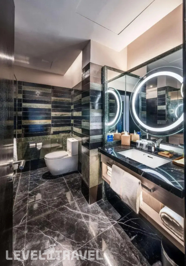 фотографии номера Представительский номер отеля Doubletree By Hilton Putrajaya Lakeside в Малайзия(Куала-Лумпур) - фото №6