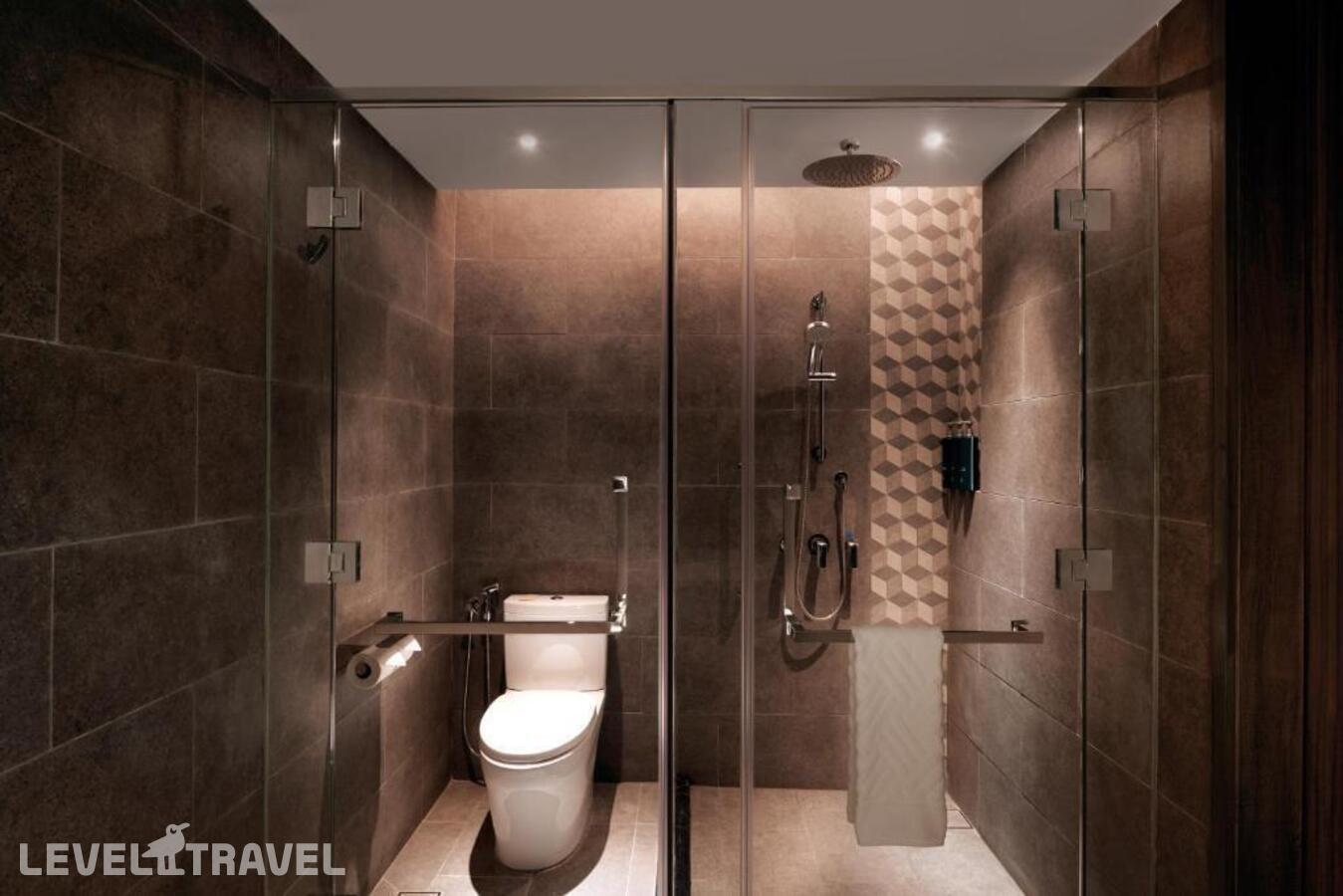фотографии номера Представительский номер отеля Doubletree By Hilton Putrajaya Lakeside в Малайзия(Куала-Лумпур) - фото №7