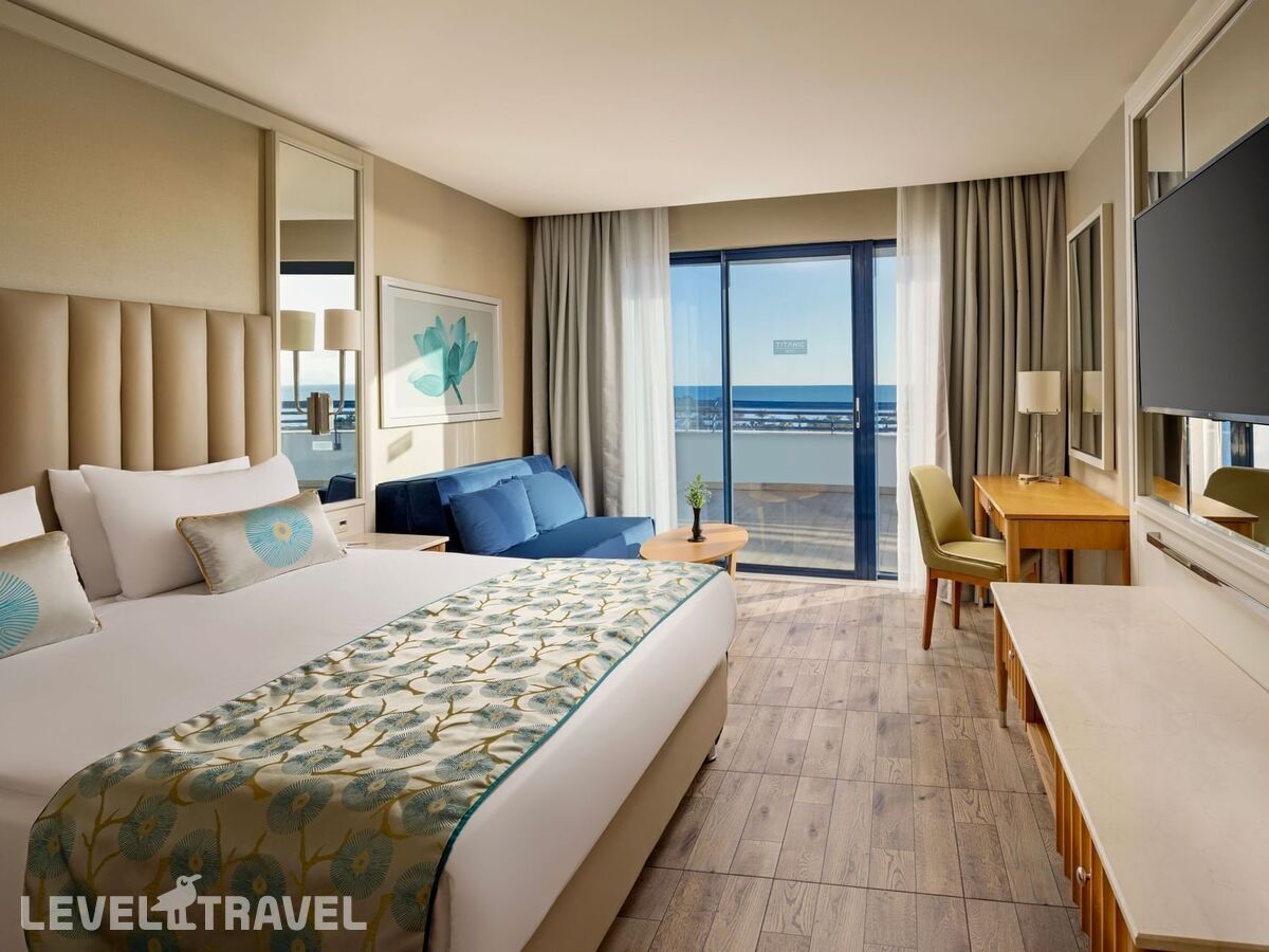 фотографии номера Люкс с видом на море отеля Titanic Deluxe Lara (Ex.Titanic Beach Lara Hotel) в Турция(Лара) - фото №1