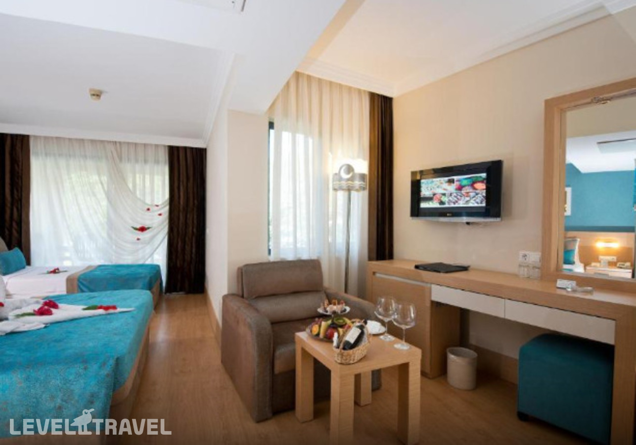 фотографии номера Трехместный номер отеля Armas Beach Hotel в Турция(Кемер - центр) - фото №1