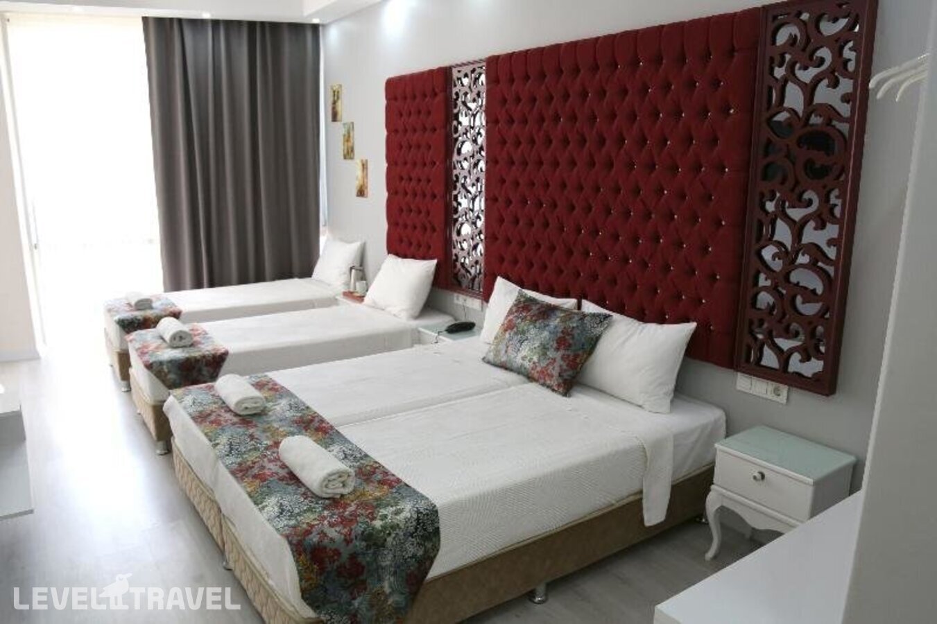 фотографии номера Четырехместный номер отеля Istanbul Fair Hotel в Турция(Кючюкчекмедже) - фото №7