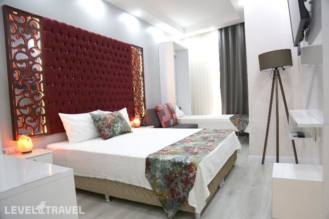 фотографии номера Четырехместный номер отеля Istanbul Fair Hotel в Турция(Кючюкчекмедже) - фото №13