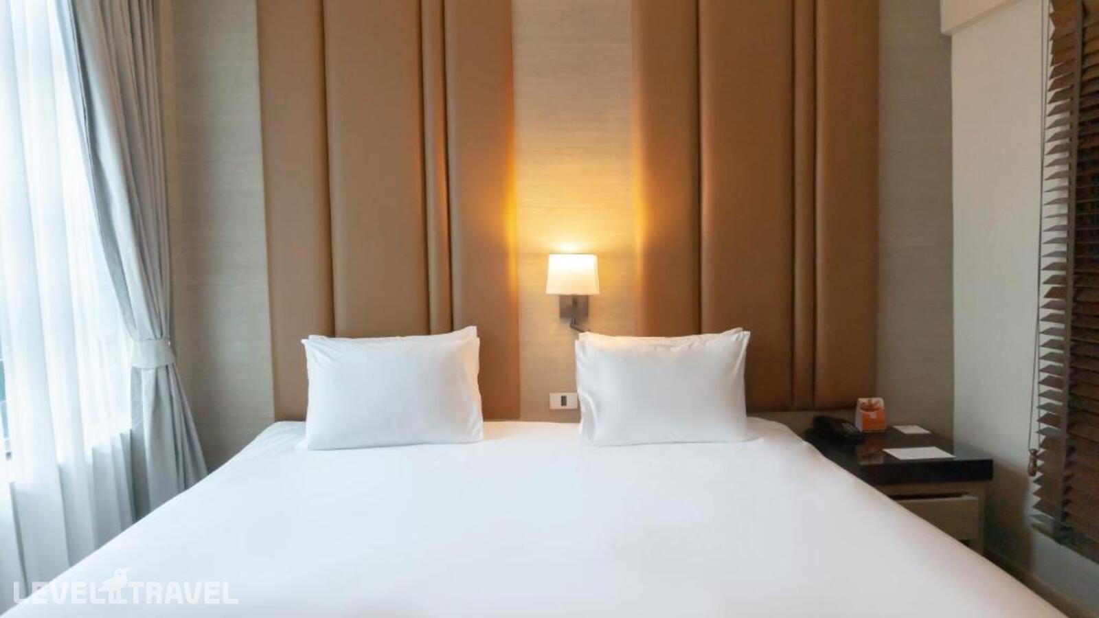 фотографии номера Делюкс отеля Ramada By Wyndham Bangkok Sukhumvit 11 в Таиланд(Бангкок) - фото №3