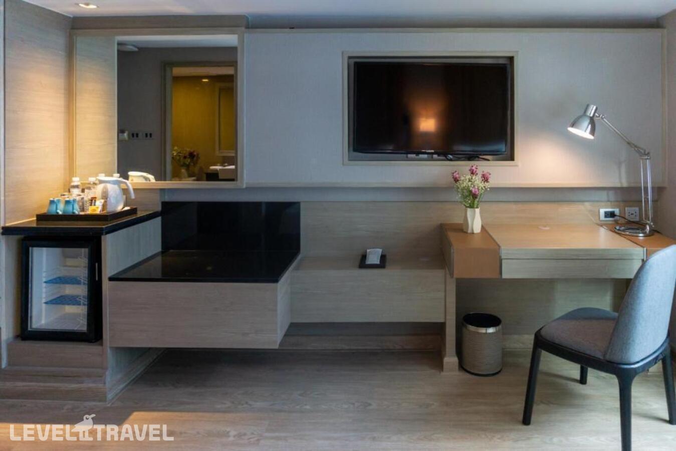 фотографии номера Делюкс отеля Ramada By Wyndham Bangkok Sukhumvit 11 в Таиланд(Бангкок) - фото №9