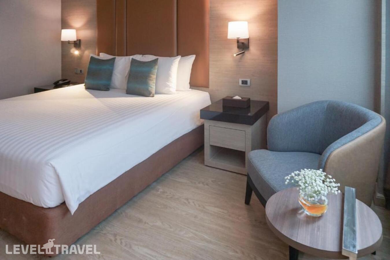 фотографии номера Номер Премьер отеля Ramada By Wyndham Bangkok Sukhumvit 11 в Таиланд(Бангкок) - фото №10