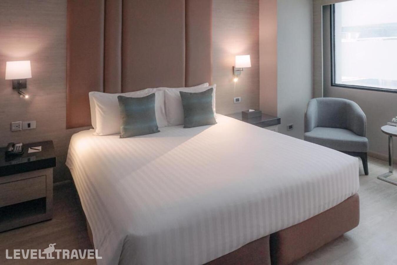 фотографии номера Номер Премьер отеля Ramada By Wyndham Bangkok Sukhumvit 11 в Таиланд(Бангкок) - фото №4