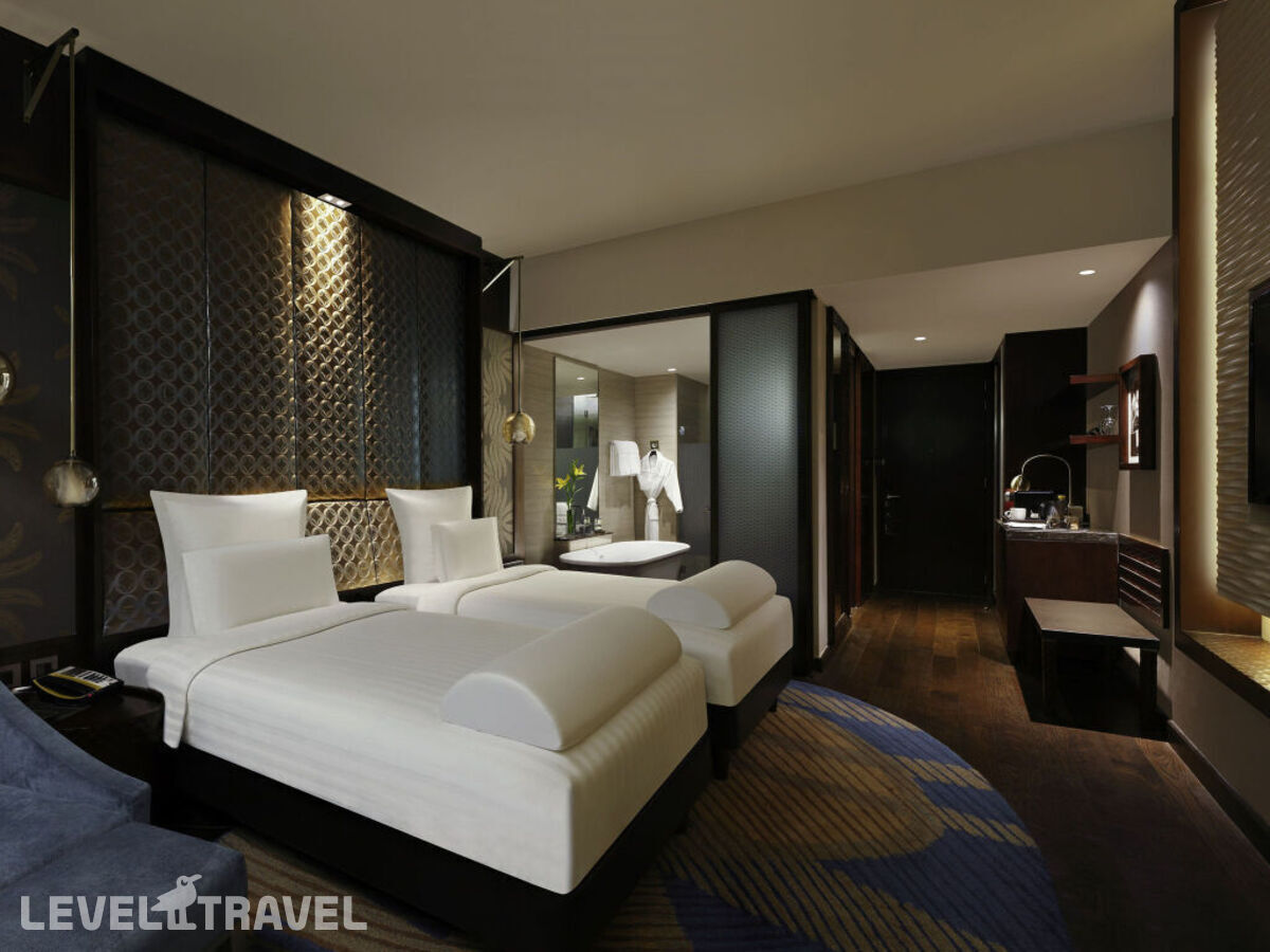 фотографии номера Двухместный клубный номер Executive 2 отдельные кровати отеля Pullman New Delhi Aerocity- International Airport в Индия(Нью-Дели) - фото №1