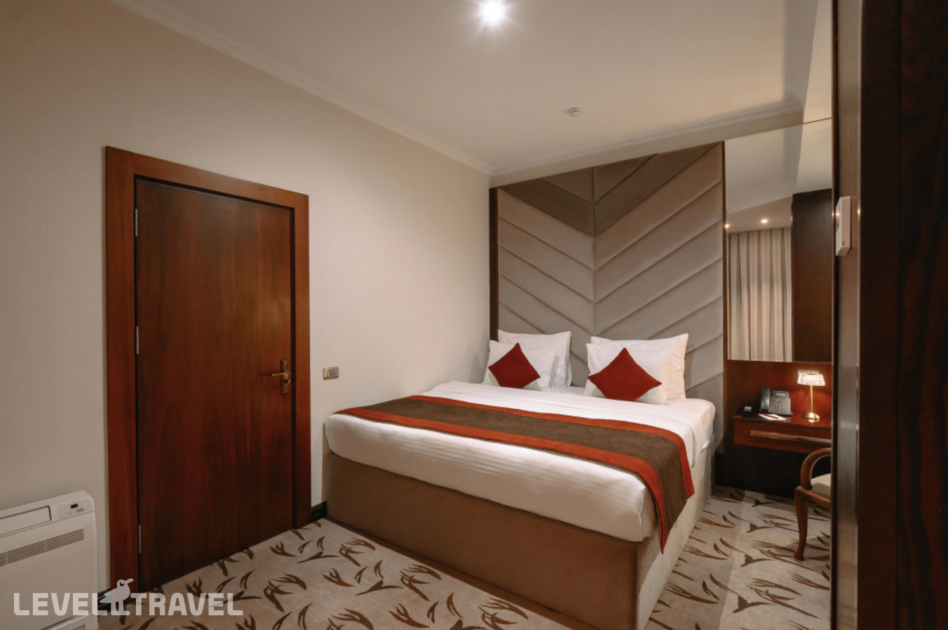 фотографии номера Делюкс отеля Azimut Moderno Hotel Tashkent в Узбекистан(Ташкент) - фото №1