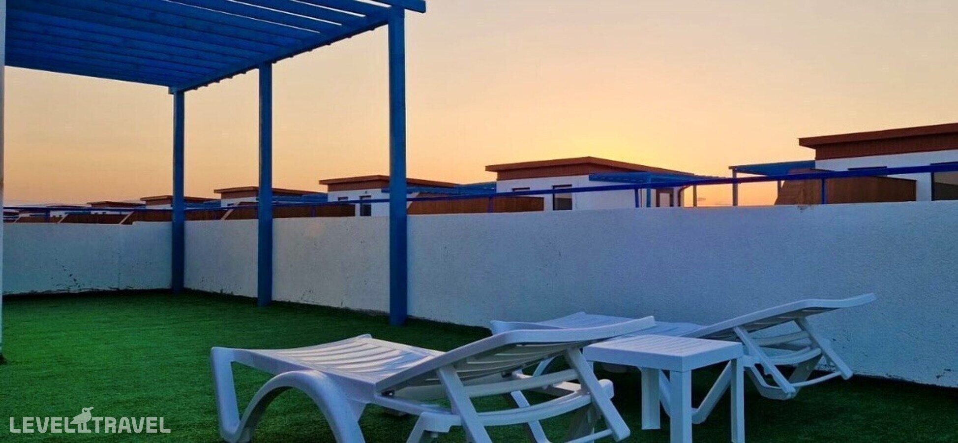 фотографии номера Двухуровневый полулюкс с видом на море отеля Santorini Family Club Hotel в Россия(Каспийск) - фото №8