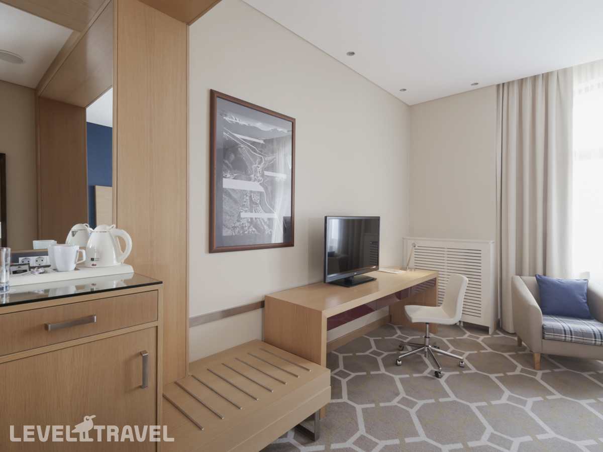 фотографии номера Улучшенный номер отеля Novotel Resort And Spa Krasnaya Polyana Sochi (Бывш. Горки Отель) в Россия(курорт Красная Поляна 960) - фото №3
