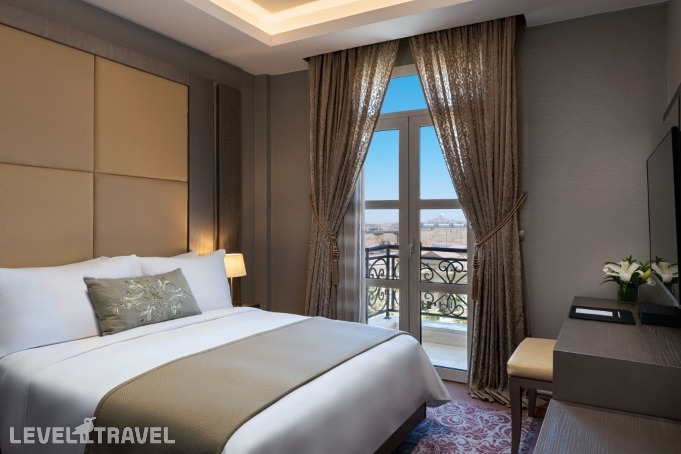 фотографии номера Апартаменты с балконом отеля The St. Regis New Capital Cairo в Египет(Каир) - фото №1