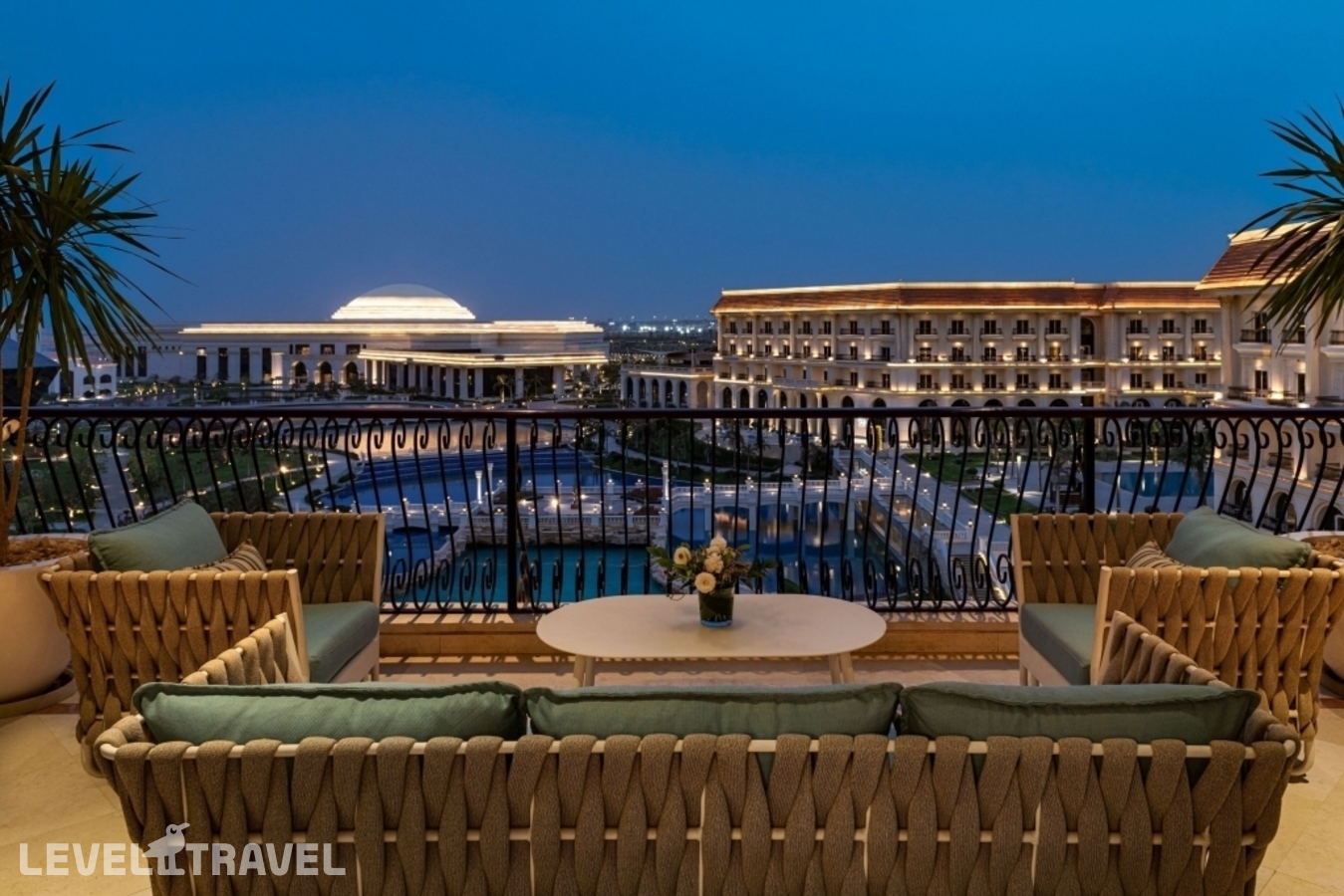 фотографии номера Люкс Royal с 2 комнатами отеля The St. Regis New Capital Cairo в Египет(Каир) - фото №9