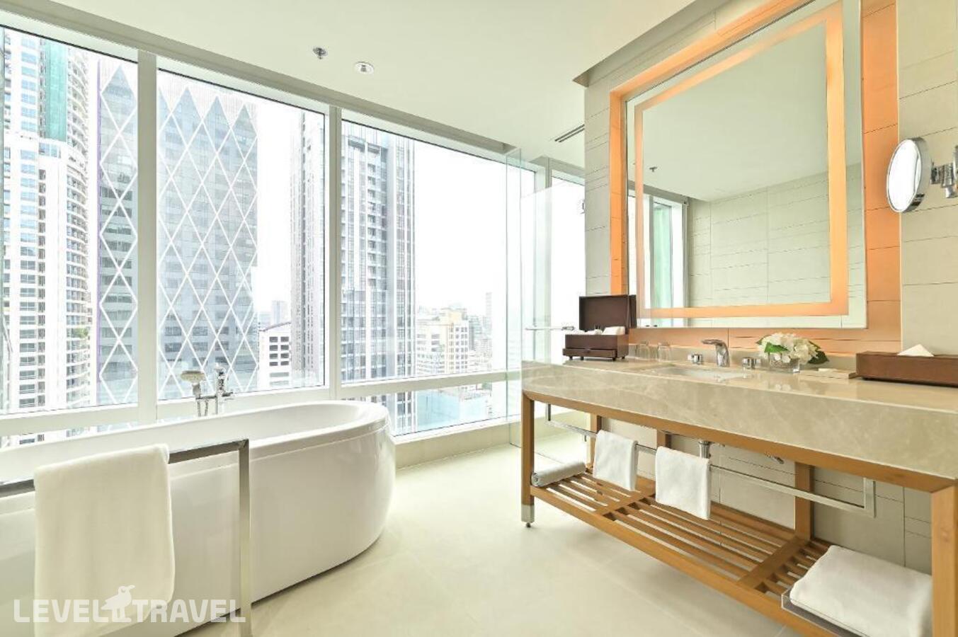 Двухместный номер Executive Deluxe with Lounge Access двуспальная кровать — фото 6