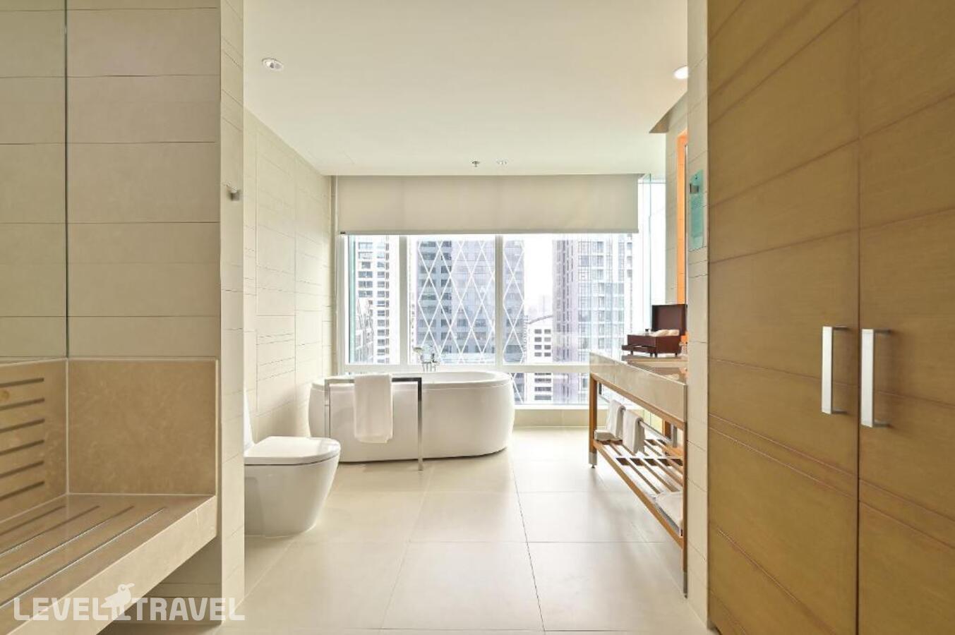 Двухместный номер Executive Deluxe with Lounge Access двуспальная кровать — фото 5
