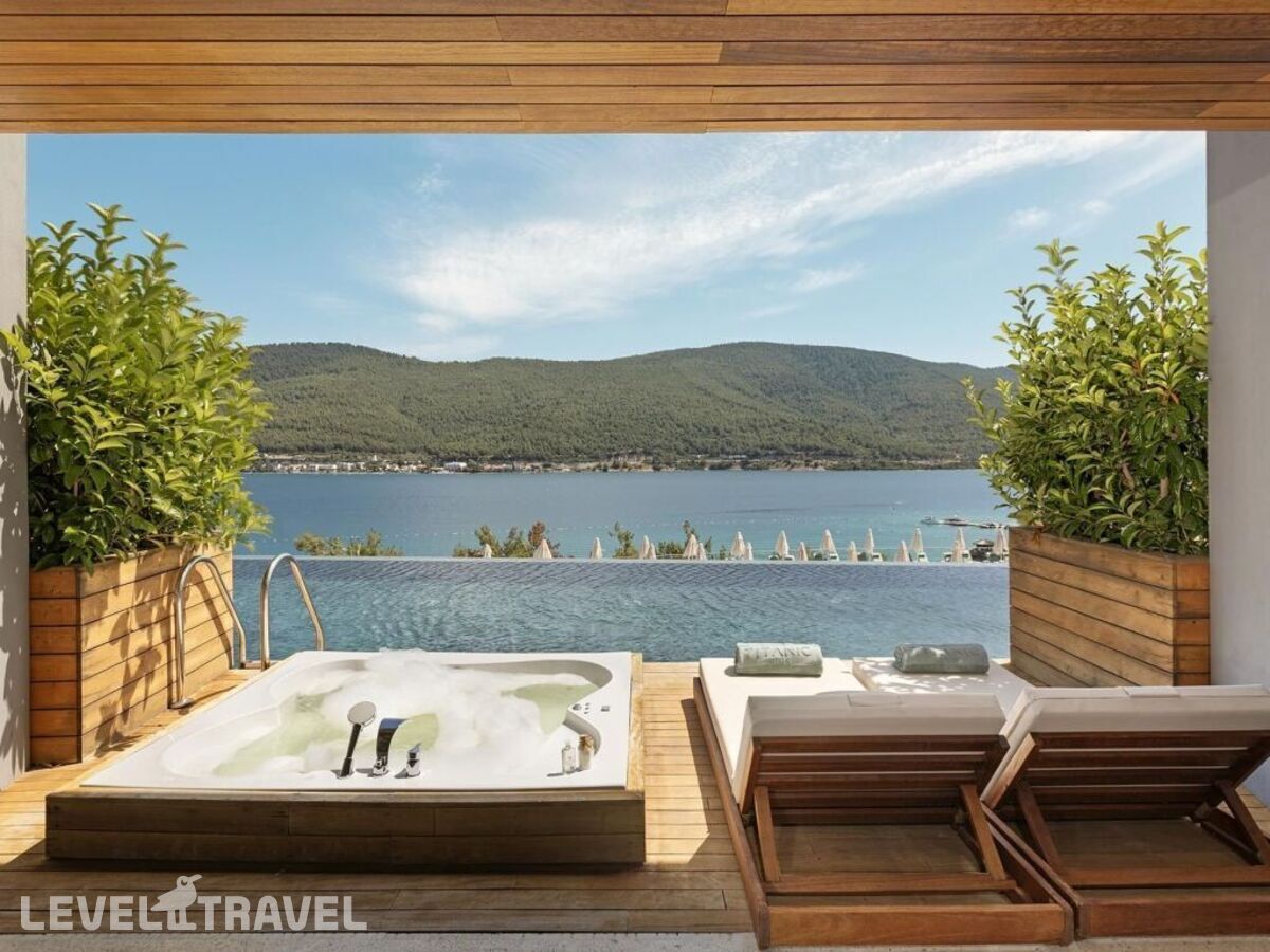 фотографии номера Стандартный номер отеля Titanic Luxury Collection Bodrum (Ex. Titanic Deluxe Bodrum) в Турция(Гюверджинлик) - фото №8