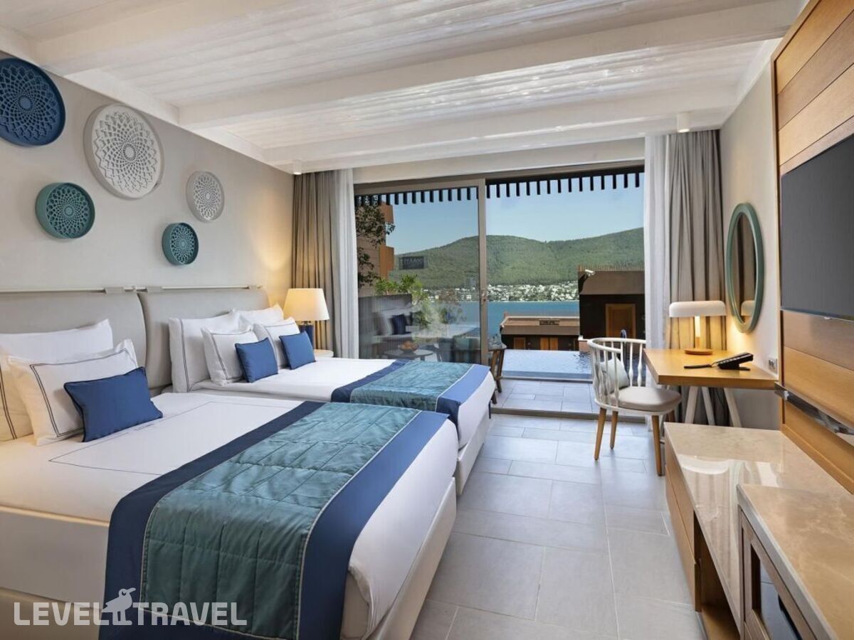 фотографии номера Стандартный номер отеля Titanic Luxury Collection Bodrum (Ex. Titanic Deluxe Bodrum) в Турция(Гюверджинлик) - фото №1