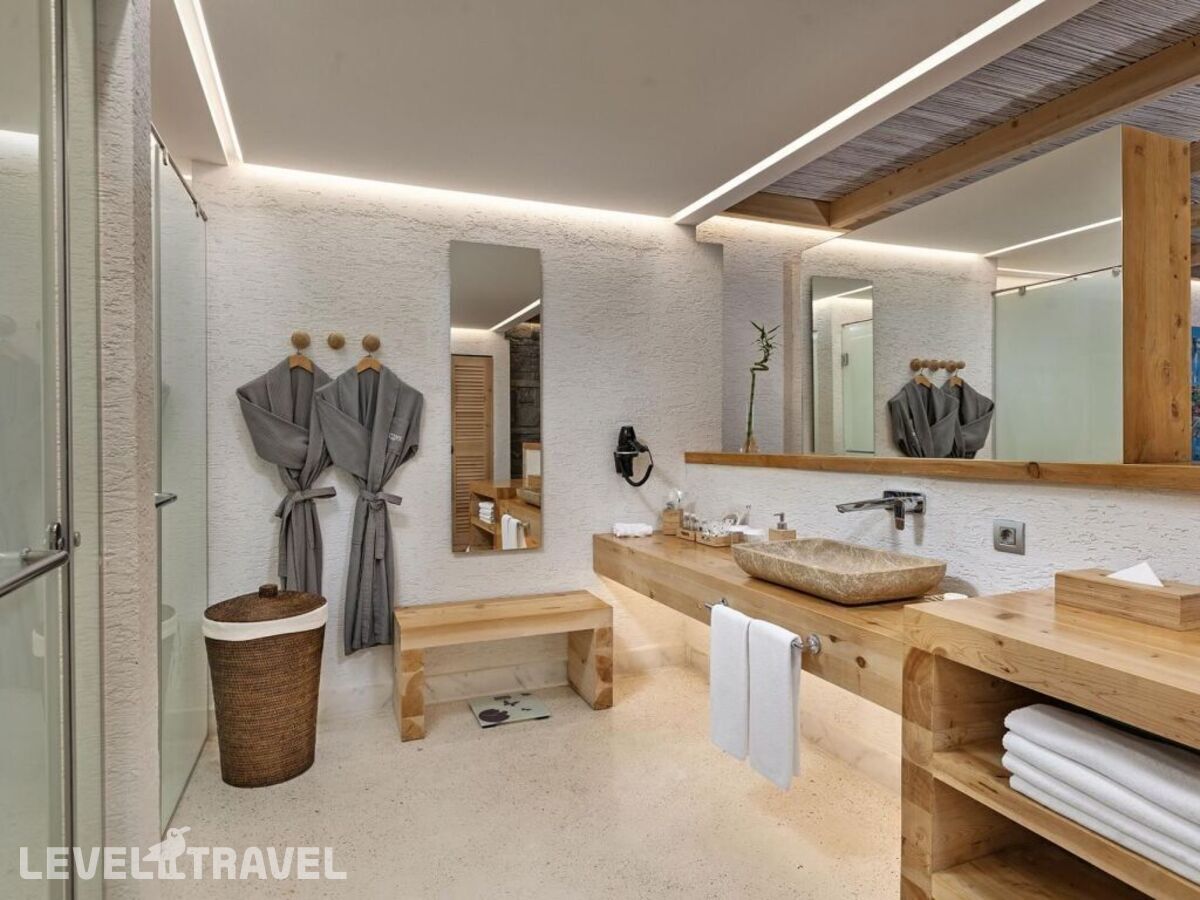 фотографии номера Стандартный номер отеля Titanic Luxury Collection Bodrum (Ex. Titanic Deluxe Bodrum) в Турция(Гюверджинлик) - фото №7