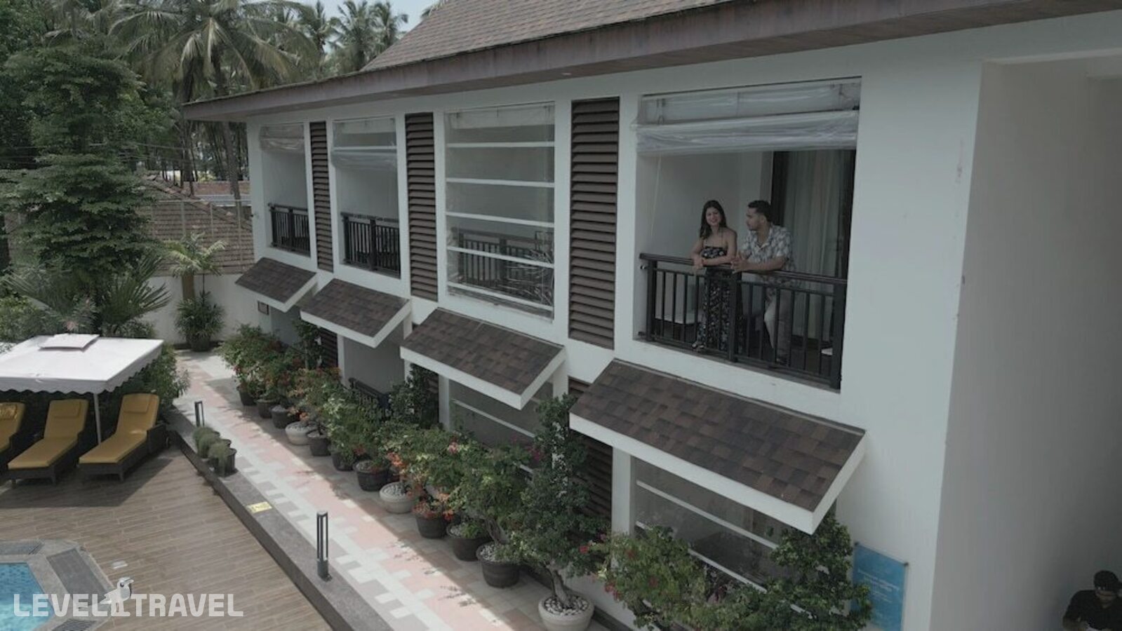фотографии номера Номер Deluxe с балконом и с видом на бассейн отеля Sobit Sarovar Portico Goa Palolem в Индия(Палолем) - фото №5
