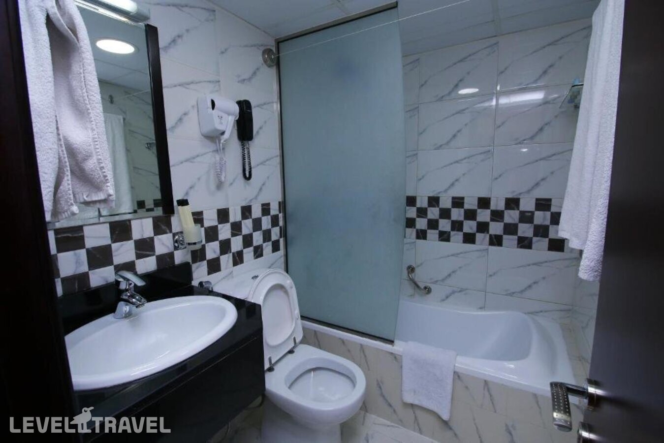 фотографии номера Трехместный номер отеля Royal Falcon Hotel в ОАЭ(Дейра) - фото №12