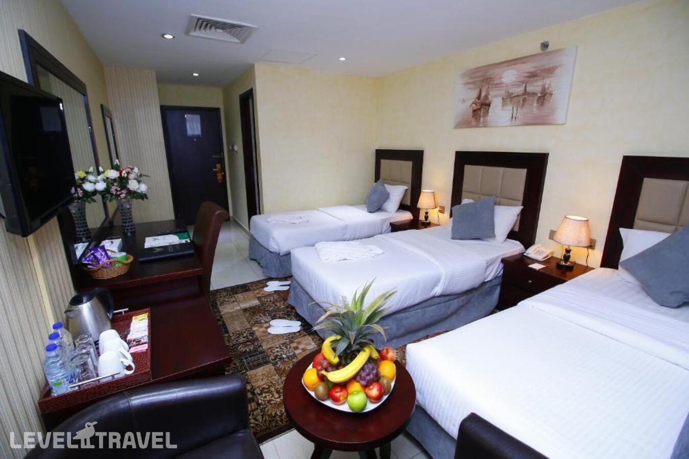 фотографии номера Трехместный номер отеля Royal Falcon Hotel в ОАЭ(Дейра) - фото №1