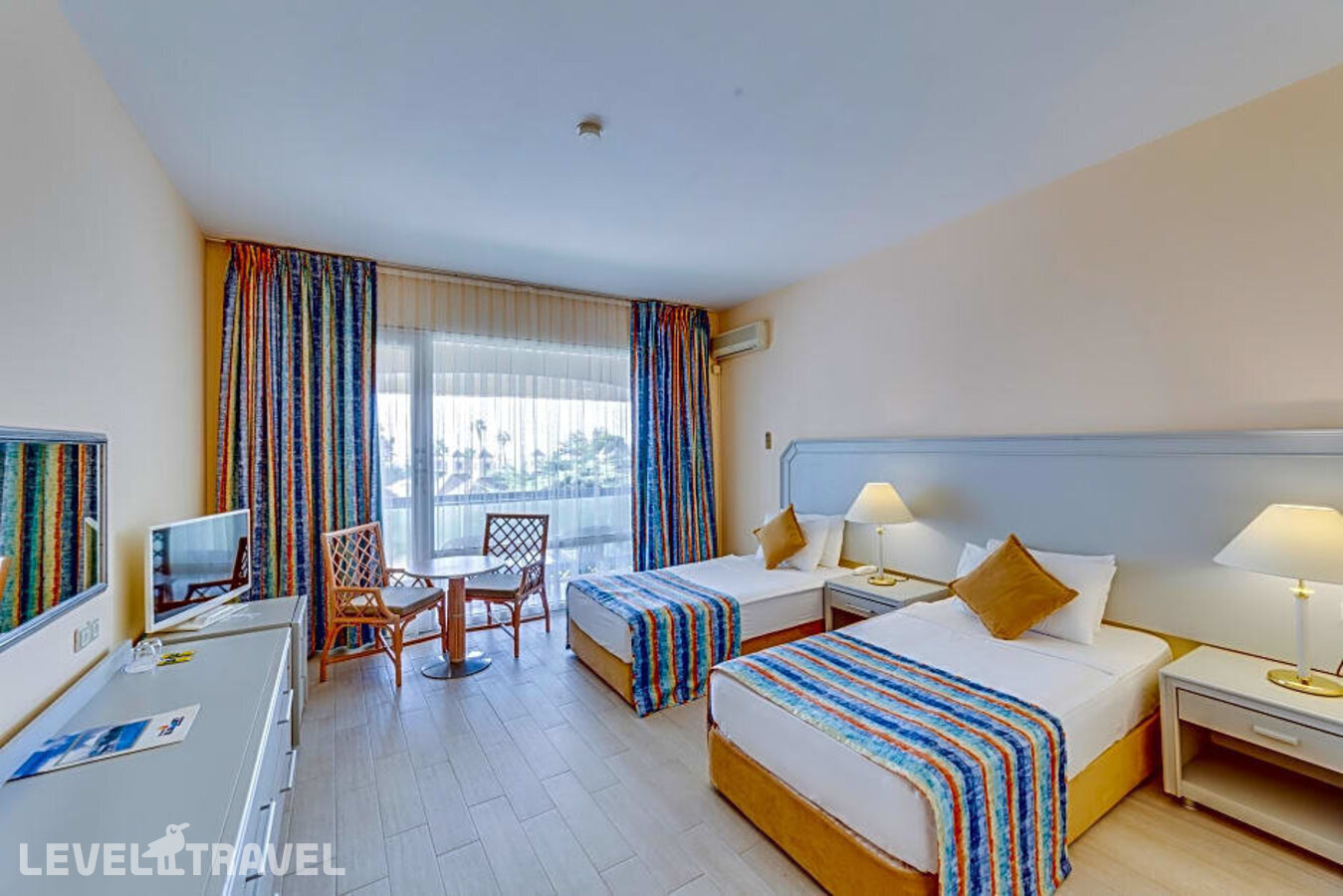 фотографии номера Стандартный с видом на окрестности отеля The Grand Blue Sky Hotel в Турция(Кушадасы) - фото №6