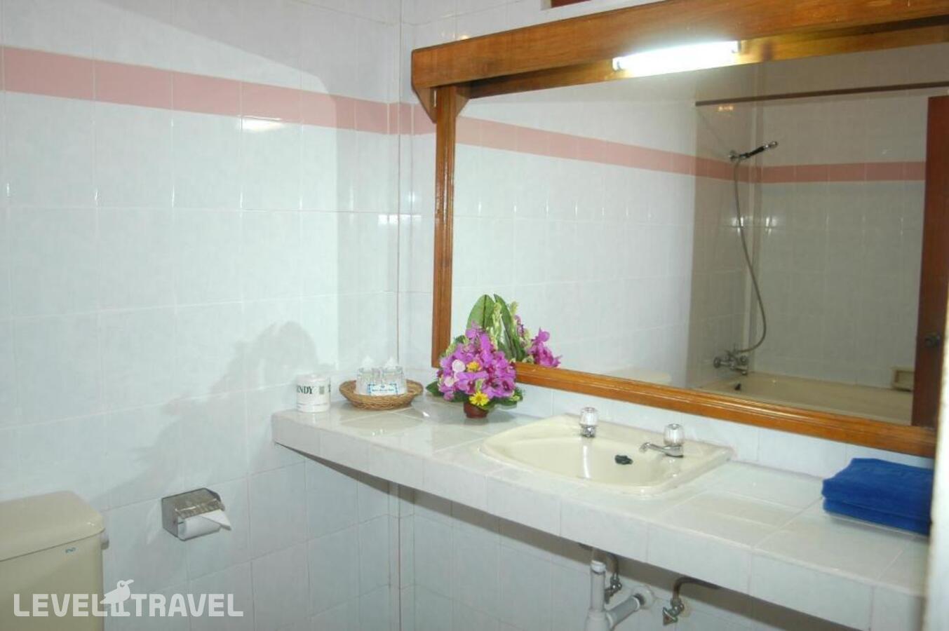 фотографии номера Стандартный (две односпальные кровати) отеля Hotel Sorga Cottages в Индонезия(Кута) - фото №7