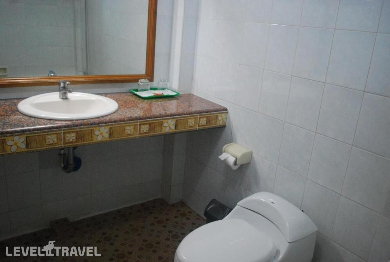 фотографии номера Делюкс (две односпальные кровати) отеля Hotel Sorga Cottages в Индонезия(Кута) - фото №8