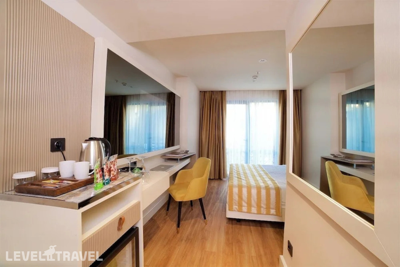 фотографии номера Делюкс с балконом отеля Icon Hotel в Турция(Шишли) - фото №4