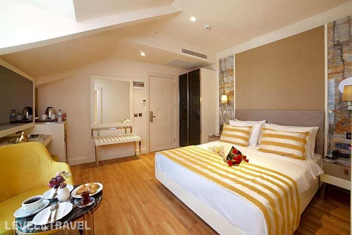 фотографии номера Делюкс с балконом отеля Icon Hotel в Турция(Шишли) - фото №5