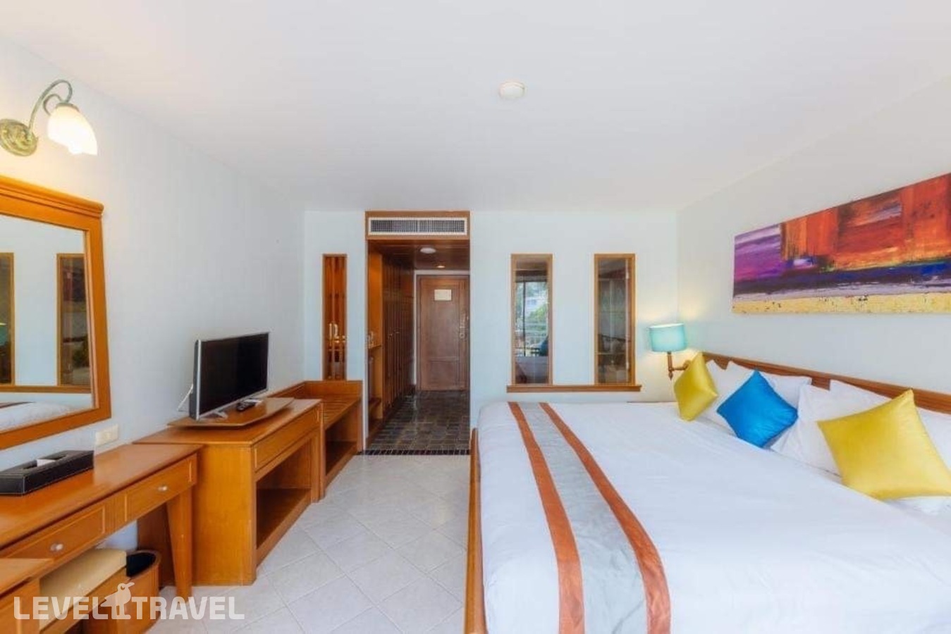 фотографии номера Делюкс у бассейна отеля Sunset Beach Resort Phuket в Таиланд(Калим Бич) - фото №1
